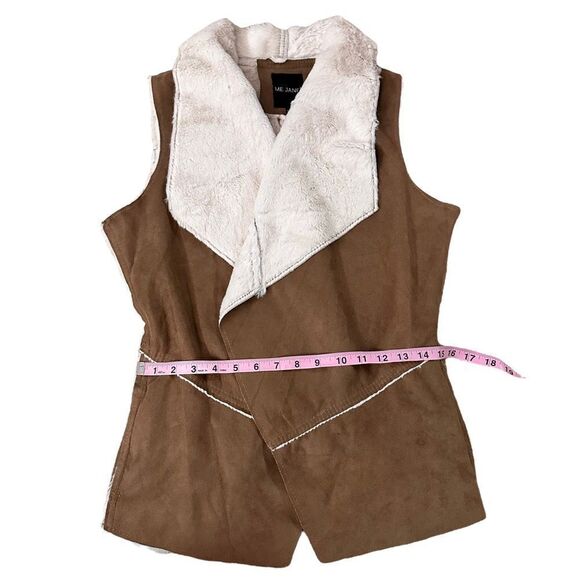 Me Jane ~ Faux Suede and fur lined vest ~ two side pockets - Picture 7 of 12